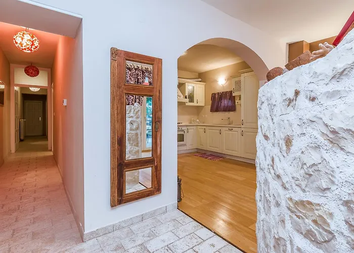 Jeger ポヴリャナ