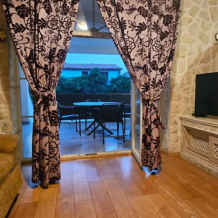 Jeger Apartman Povljana